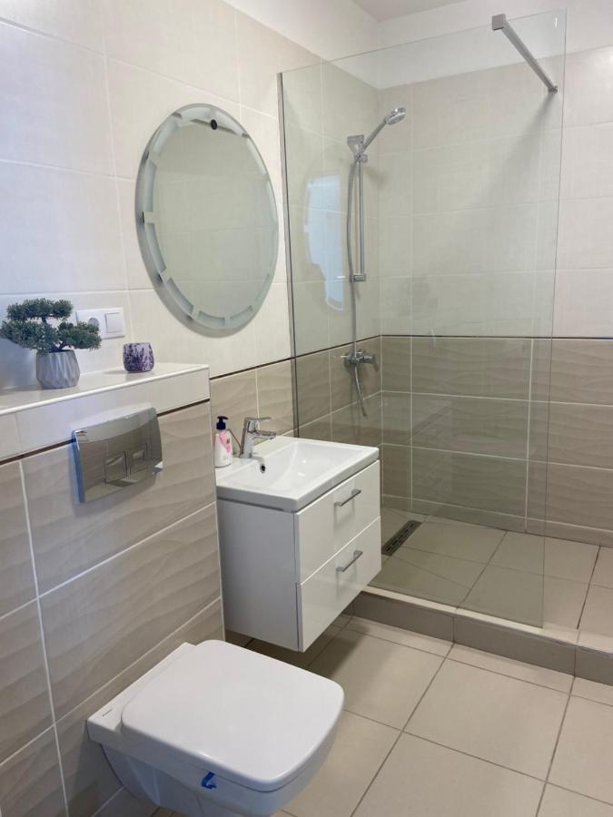 Focus Apartament Floresti  Luaran gambar