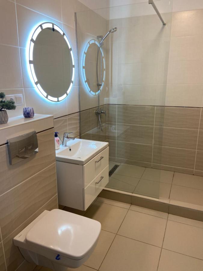 Focus Apartament Floresti  Luaran gambar