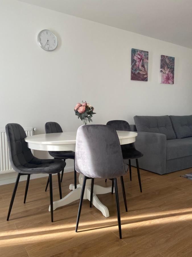 Focus Apartament Floresti  Luaran gambar