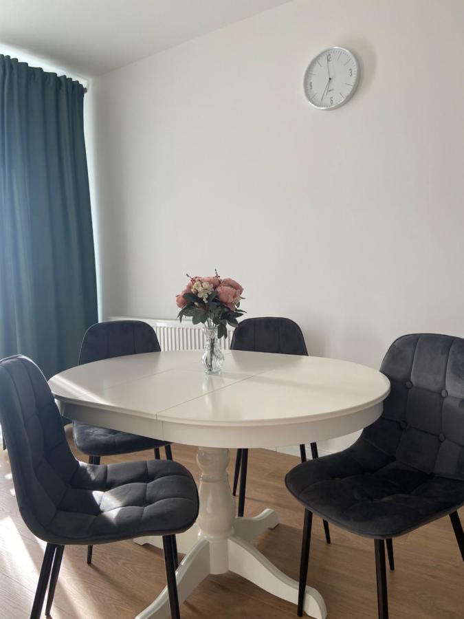 Focus Apartament Floresti  Luaran gambar